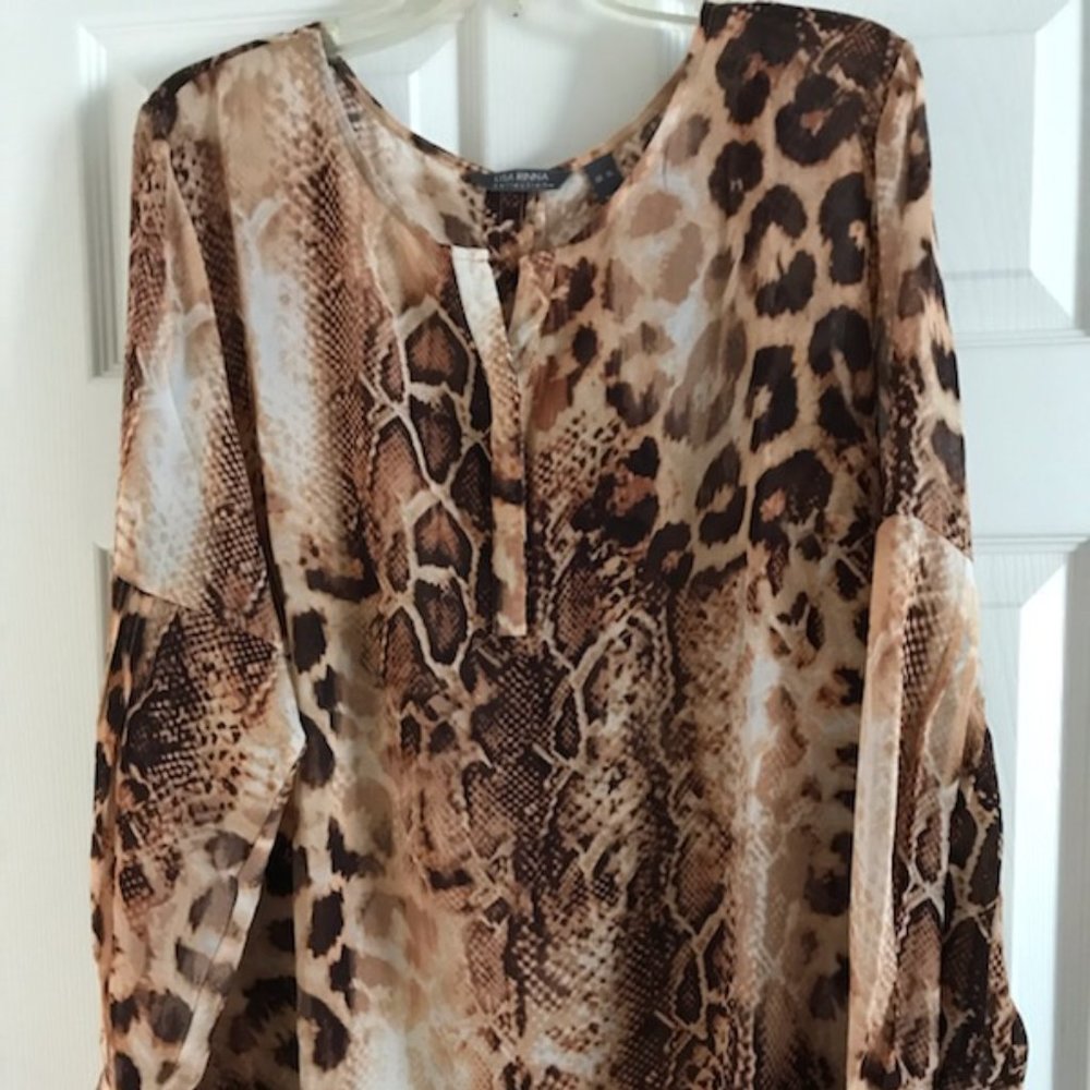 Lisa Rinna Collection Printed Long Sleeve Button Front Top